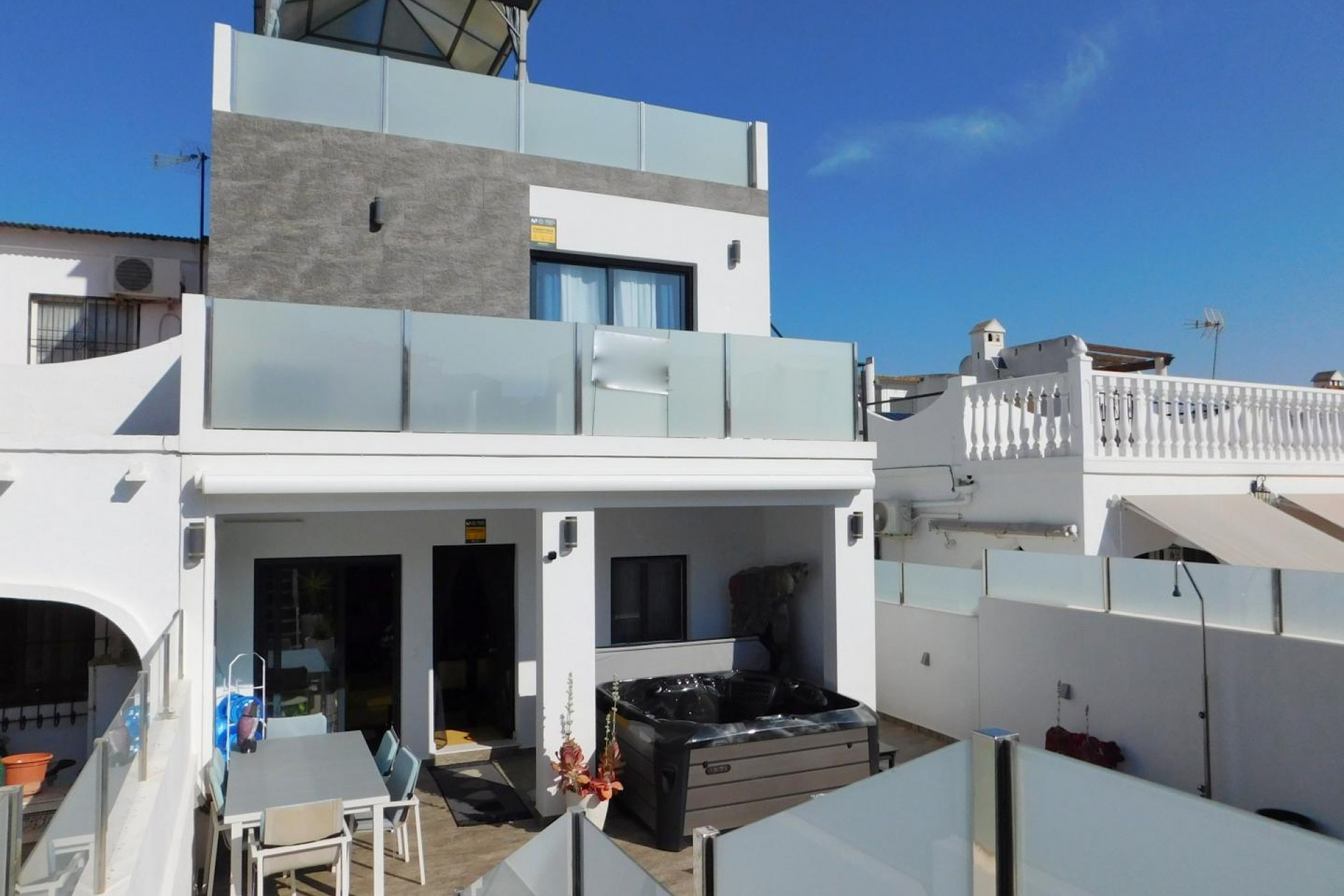 Resale - Semi - Detached Villa - San Miguel de Salinas