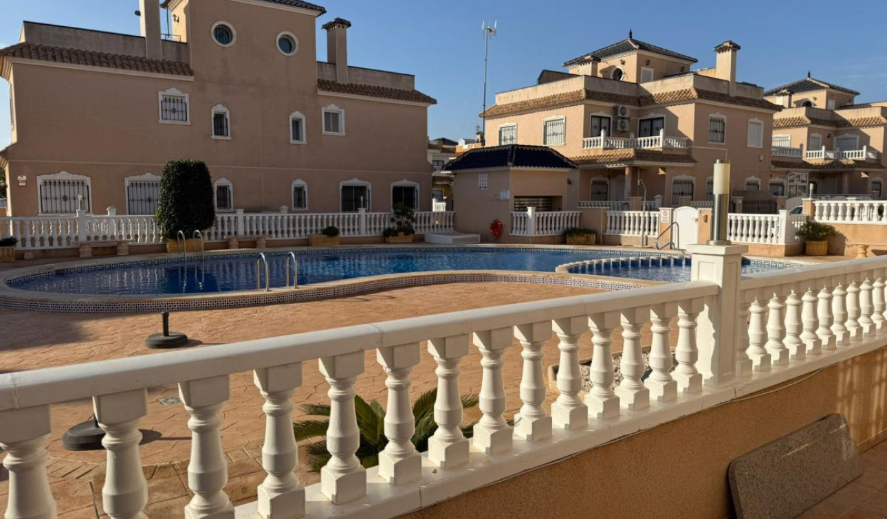 Resale - Semi - Detached Villa - Torre de la Horadada