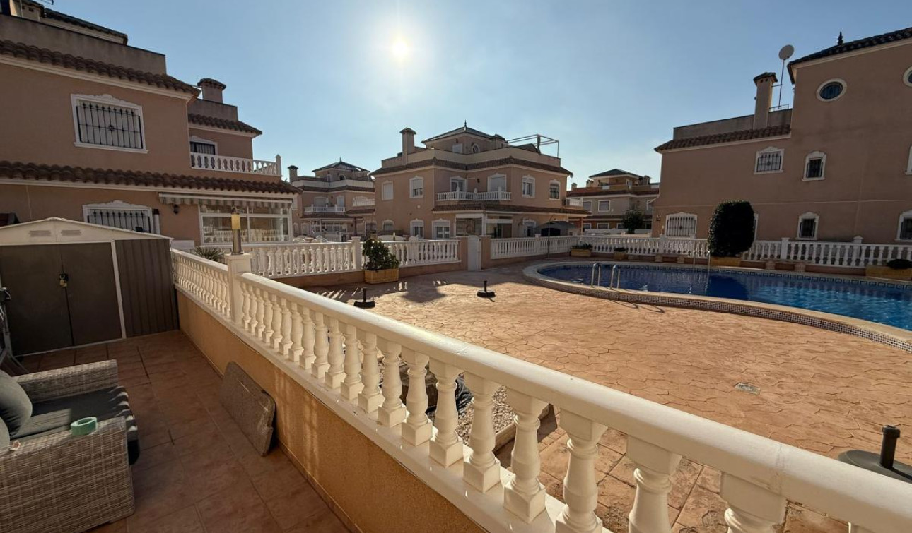 Resale - Semi - Detached Villa - Torre de la Horadada
