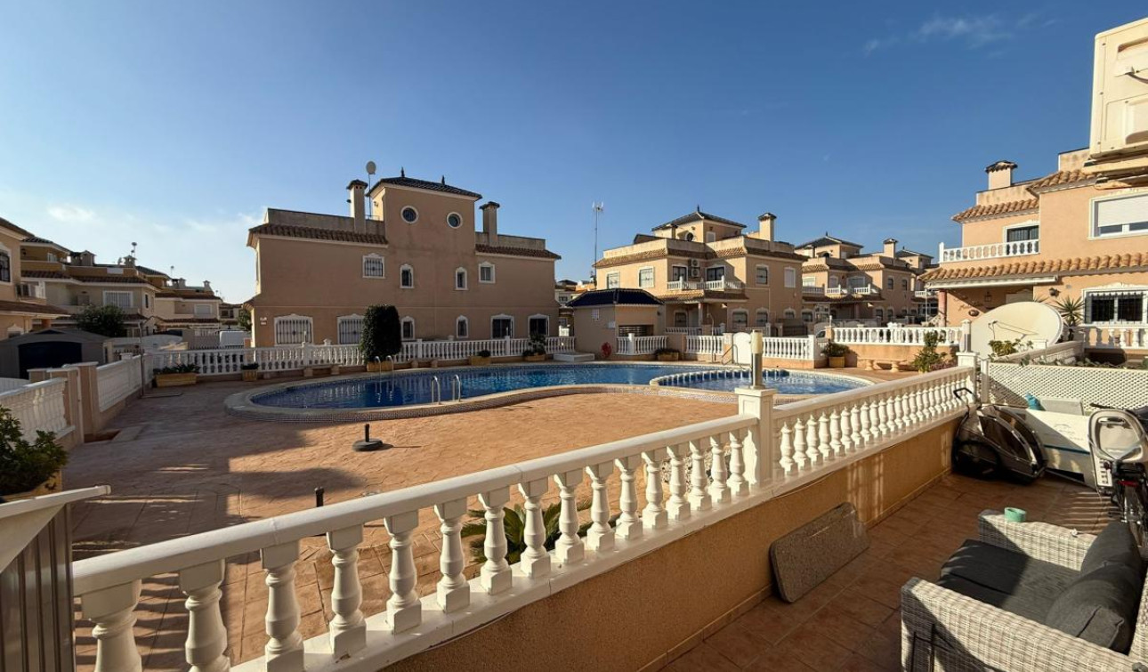 Resale - Semi - Detached Villa - Torre de la Horadada