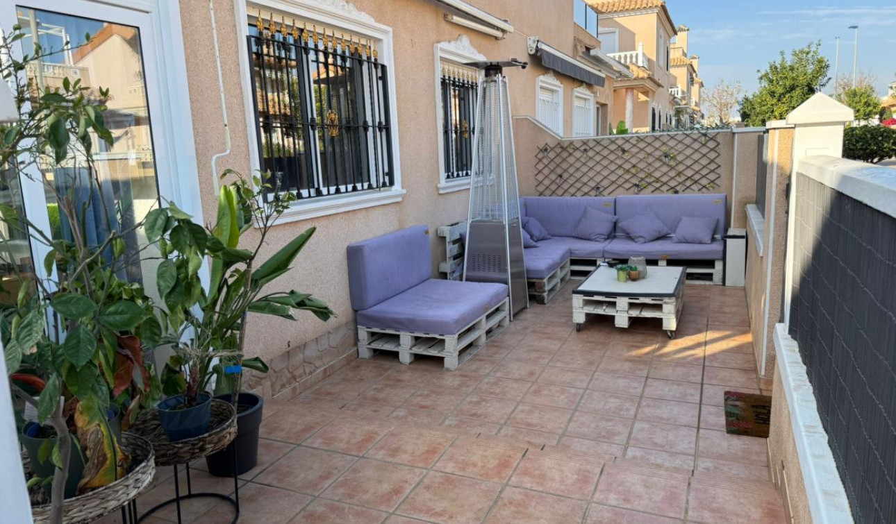 Resale - Semi - Detached Villa - Torre de la Horadada