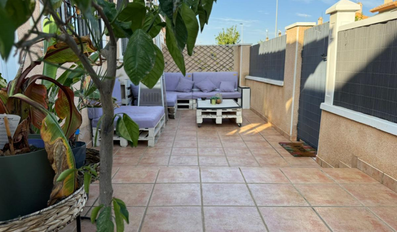 Resale - Semi - Detached Villa - Torre de la Horadada