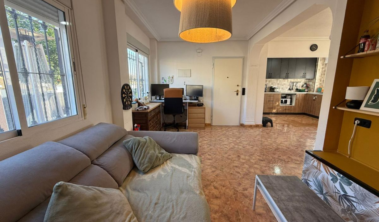 Resale - Semi - Detached Villa - Torre de la Horadada