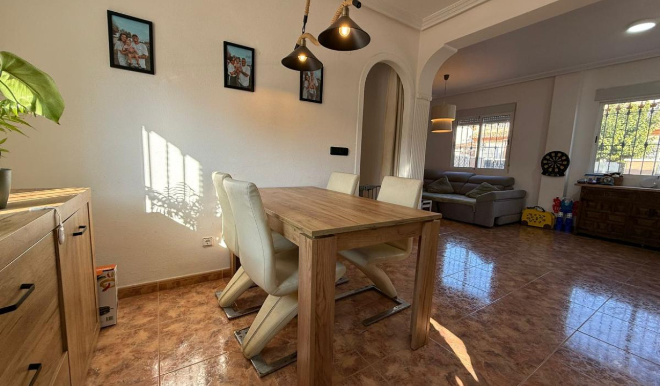 Resale - Semi - Detached Villa - Torre de la Horadada