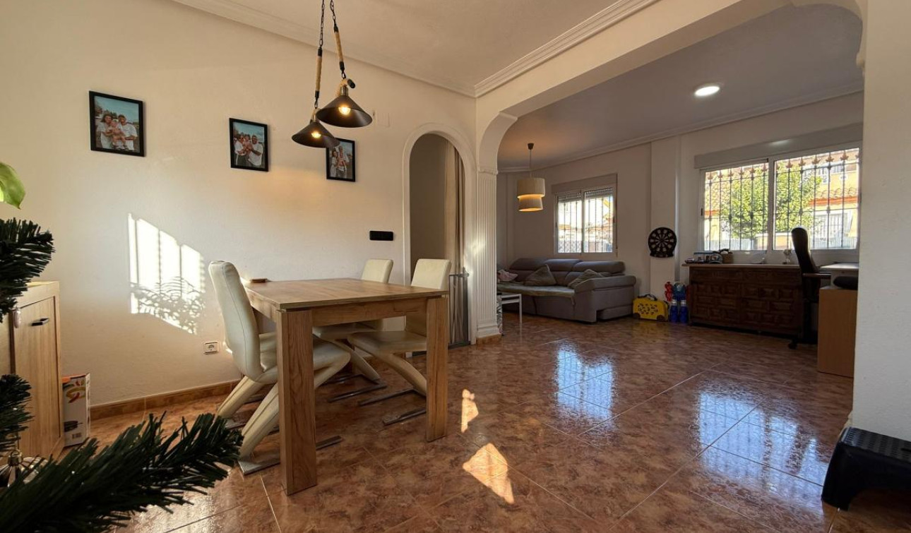 Resale - Semi - Detached Villa - Torre de la Horadada