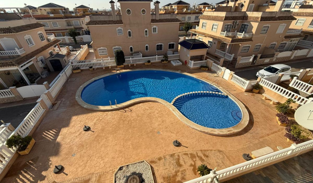 Resale - Semi - Detached Villa - Torre de la Horadada