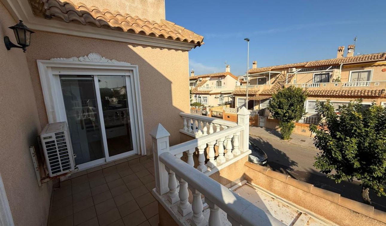 Resale - Semi - Detached Villa - Torre de la Horadada