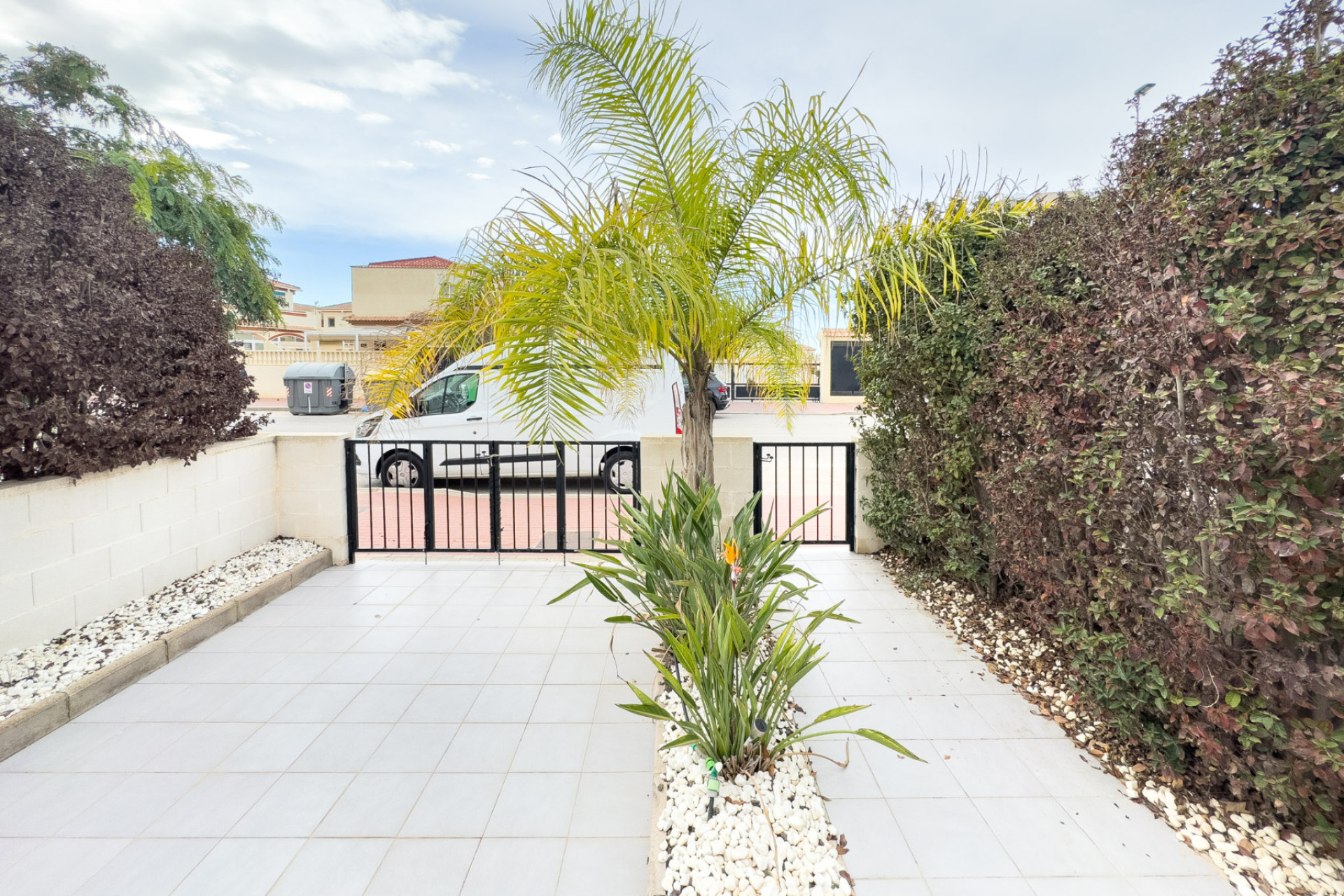 Resale - Semi - Detached Villa - Torrevieja - Aguas Nuevas