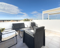 Resale - Semi - Detached Villa - Torrevieja - Aguas Nuevas