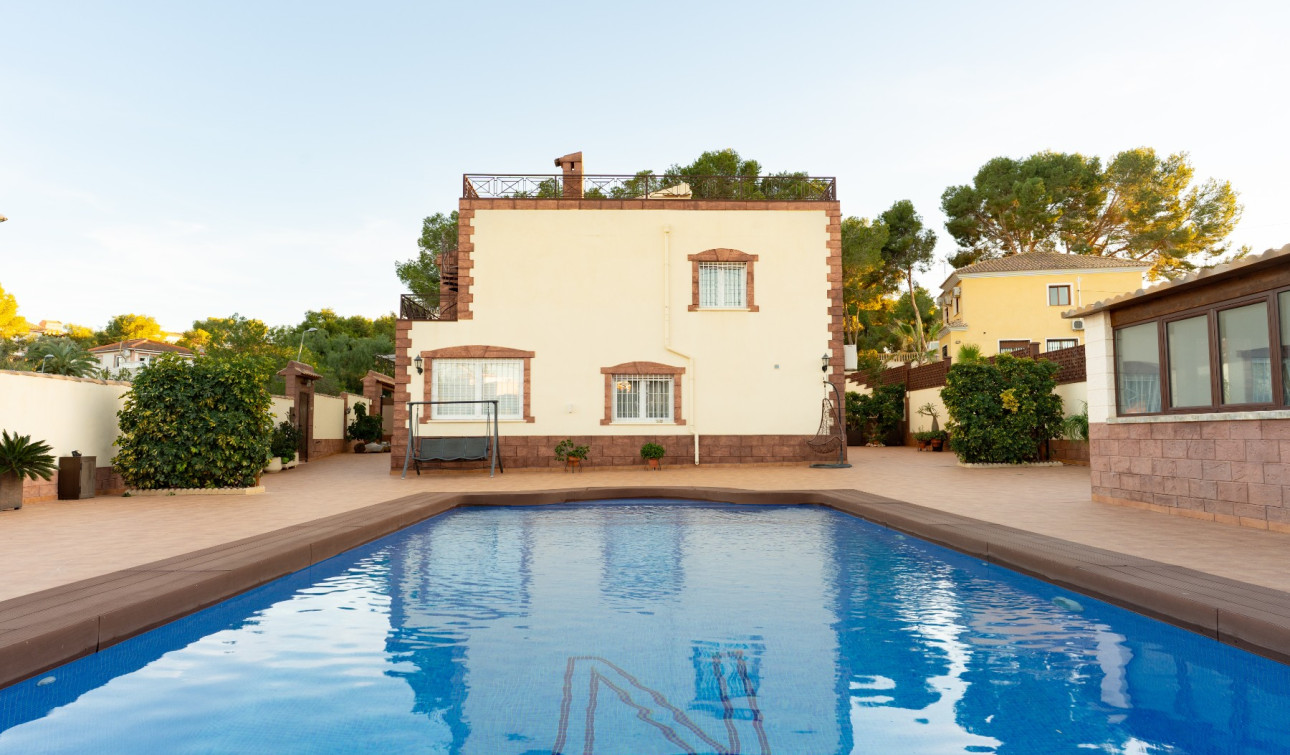 Resale - Semi - Detached Villa - Torrevieja - Los Balcones