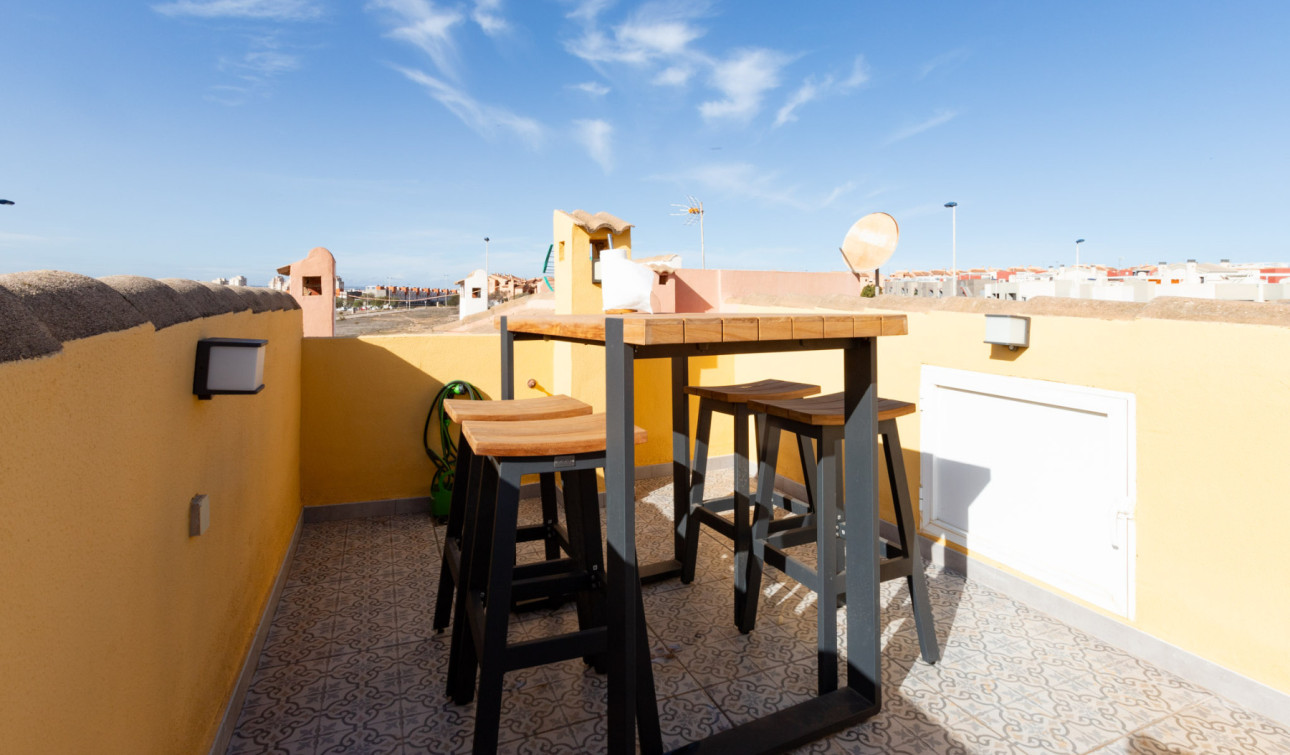 Resale - Semi - Detached Villa - Torrevieja - Los Frutales