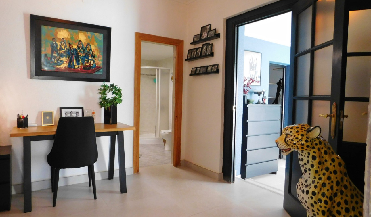 Resale - Semi - Detached Villa - Torrevieja - San Luis