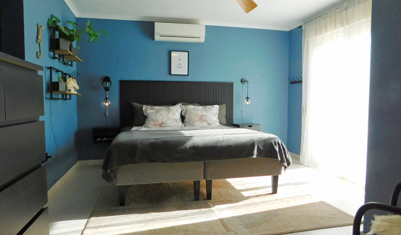 Resale - Semi - Detached Villa - Torrevieja - San Luis