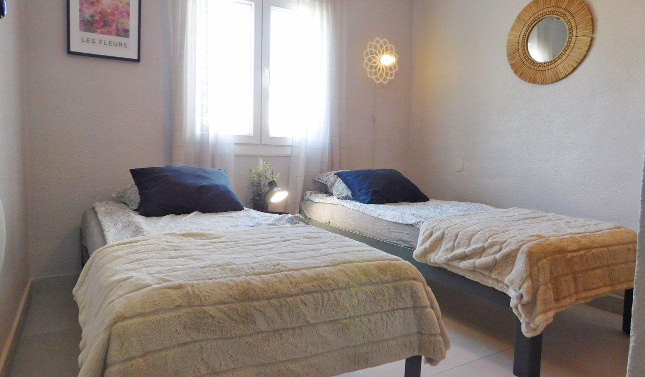 Resale - Semi - Detached Villa - Torrevieja - San Luis