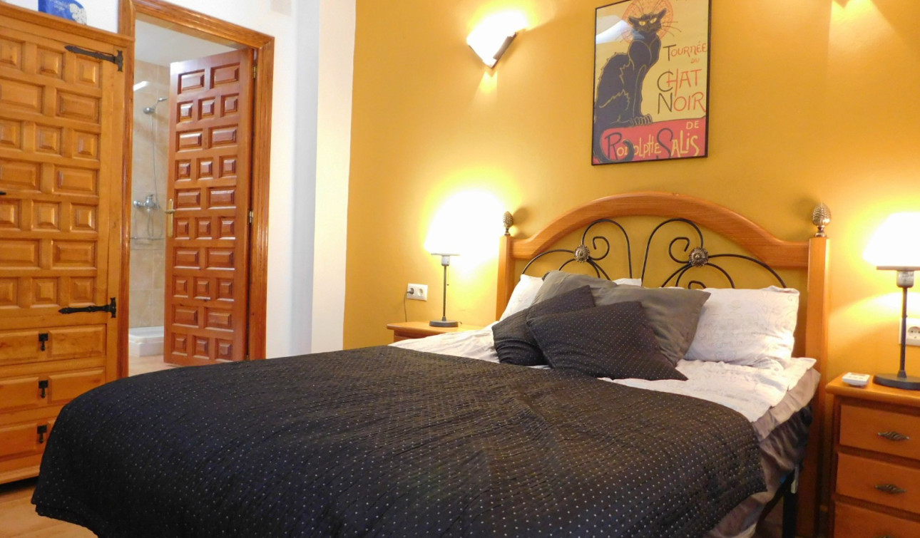 Resale - Semi - Detached Villa - Torrevieja - San Luis