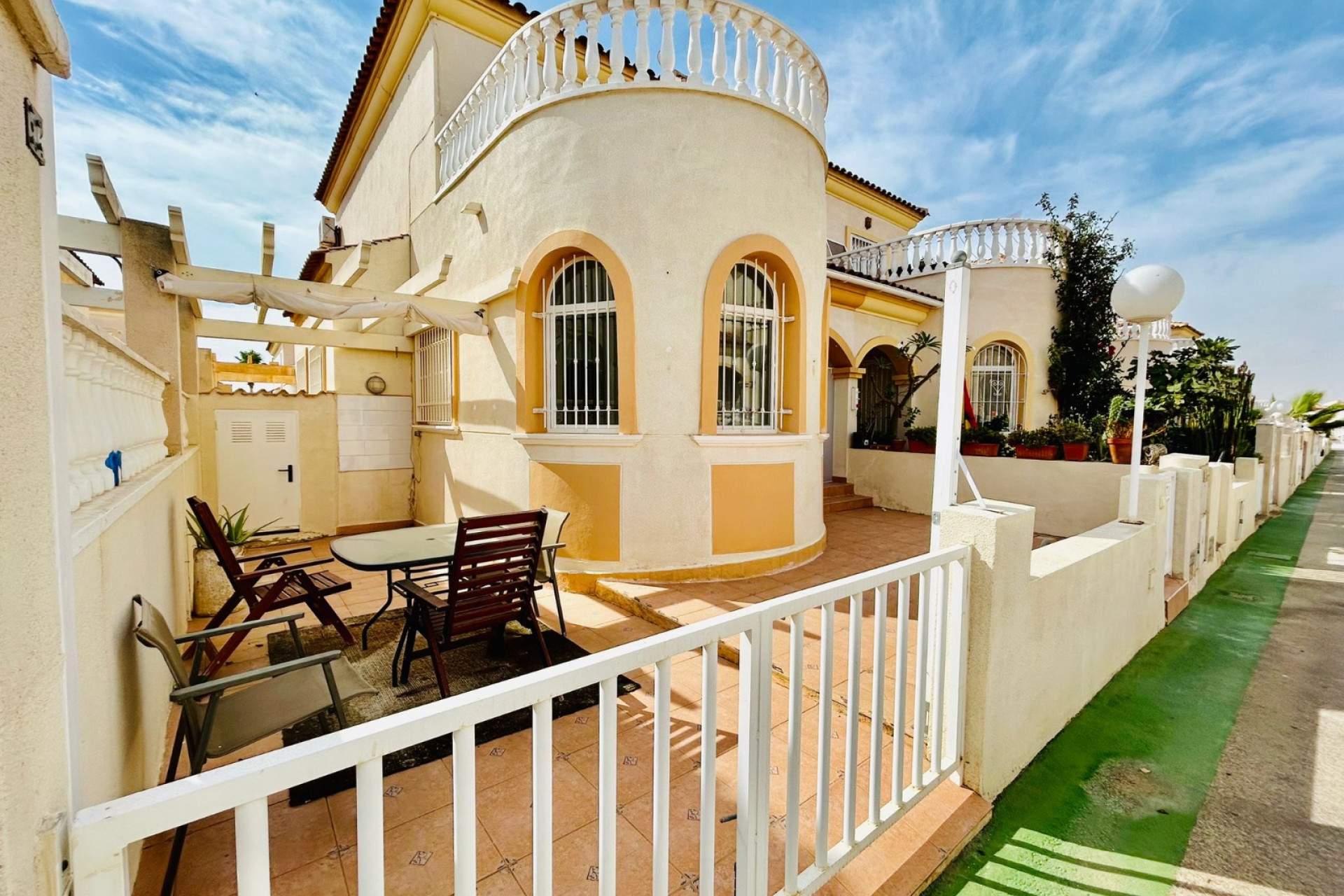 Resale - Single Family Home - Torrevieja - Sector 25