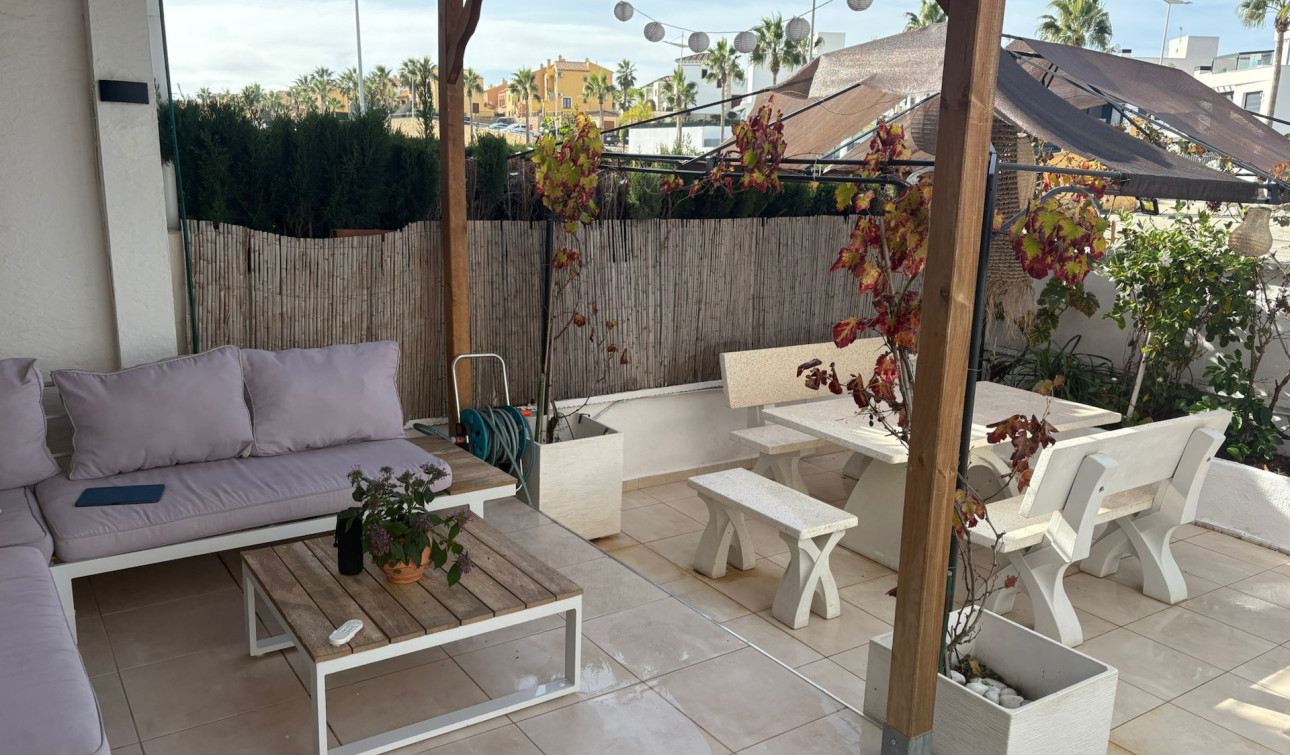 Resale - Town House - Algorfa