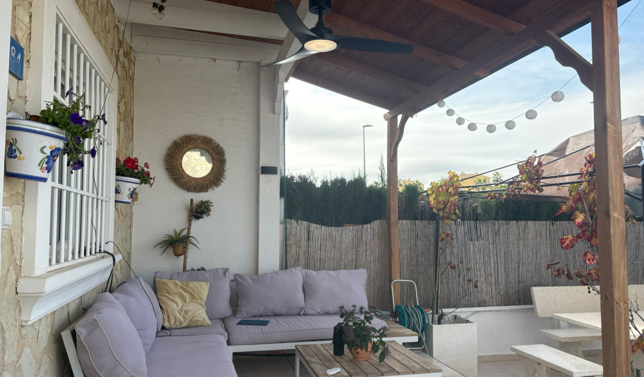 Resale - Town House - Algorfa