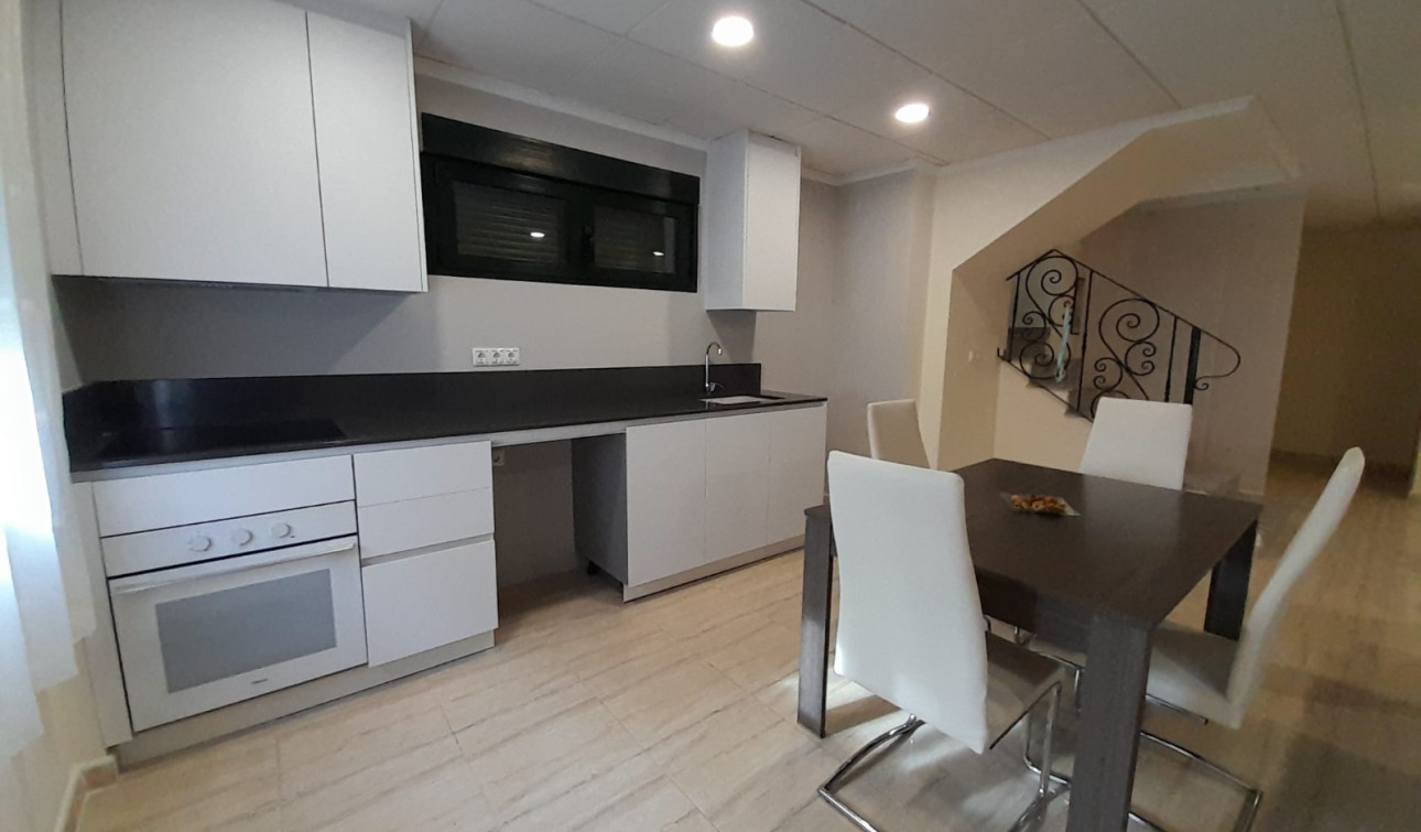 Resale - Town House - Ciudad Quesada