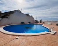 Resale - Town House - Daya Nueva