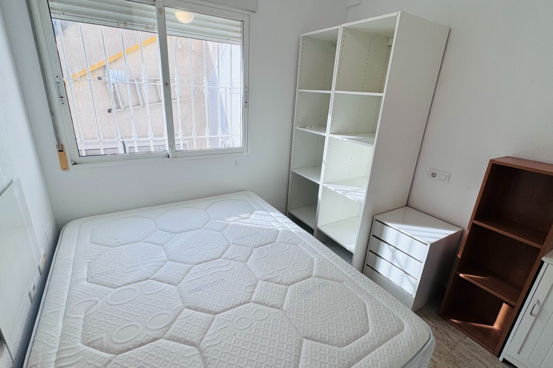 Resale - Town House - Daya Nueva