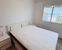 Resale - Town House - Daya Nueva