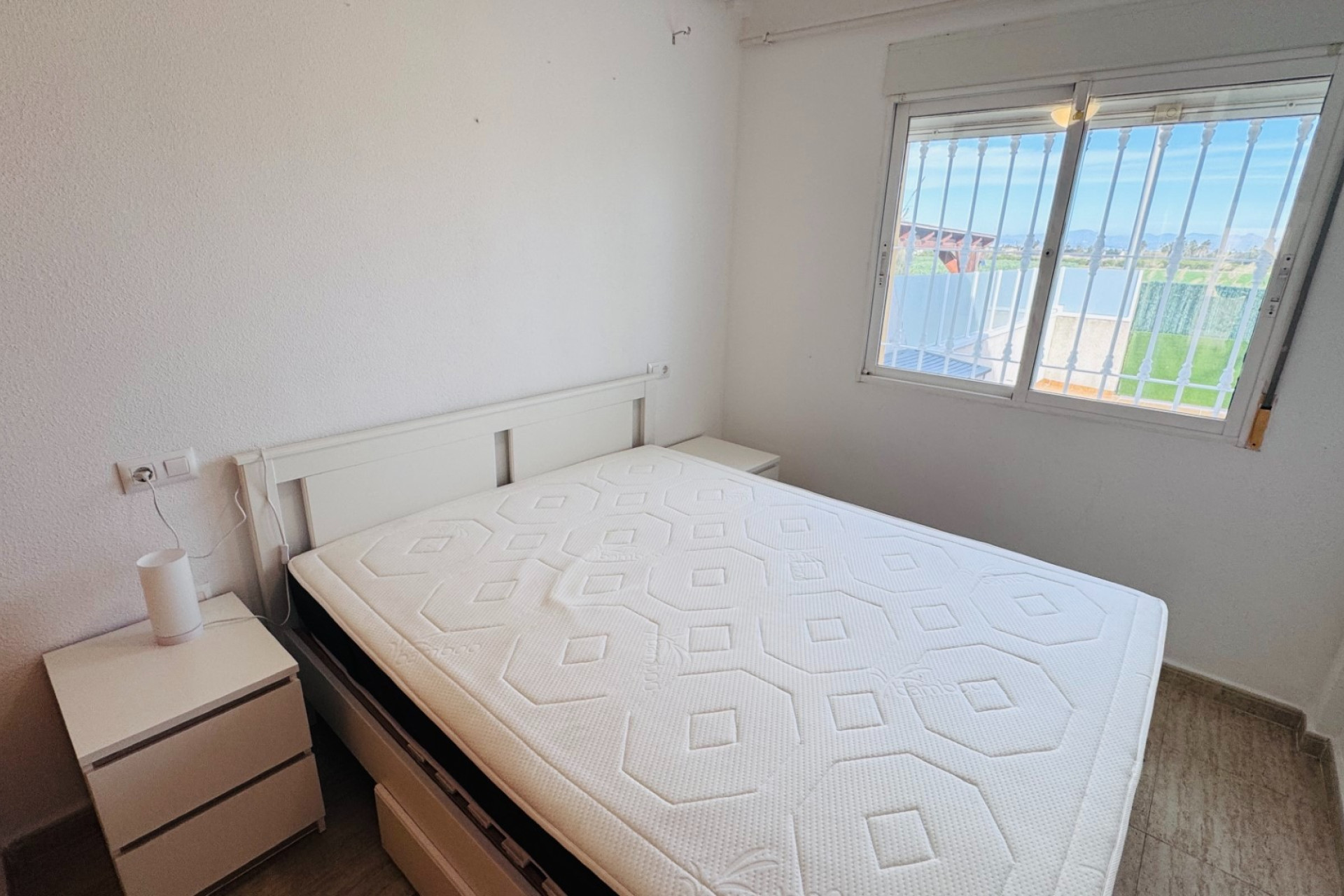 Resale - Town House - Daya Nueva