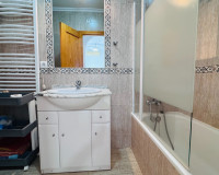 Resale - Town House - Daya Nueva