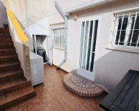 Resale - Town House - Daya Nueva