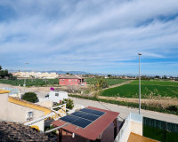 Resale - Town House - Daya Nueva