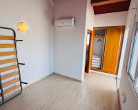 Resale - Town House - Daya Nueva