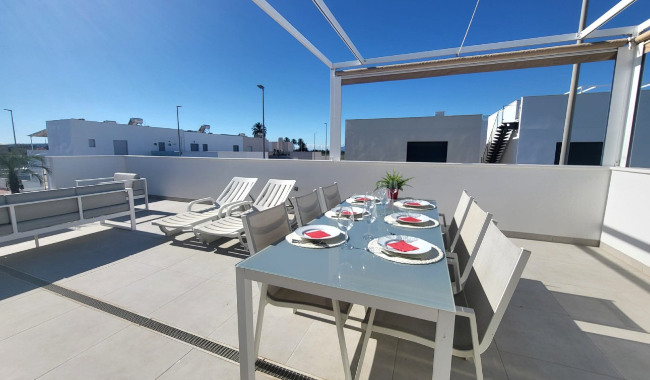 Resale - Town House - Daya Vieja