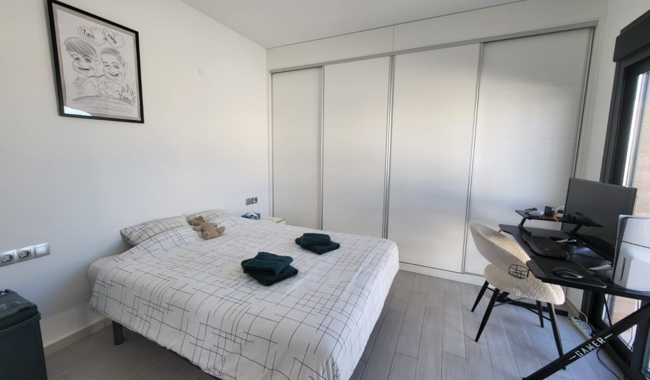 Resale - Town House - Daya Vieja