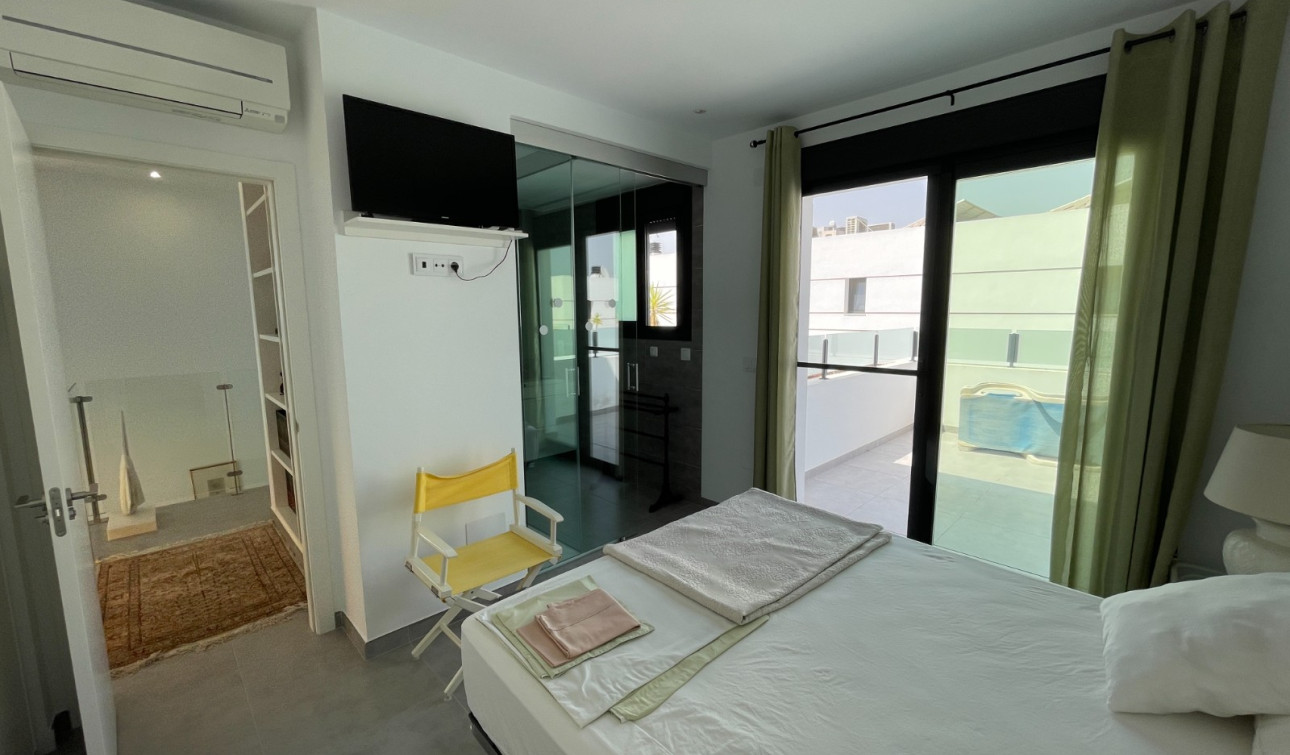 Resale - Town House - Dolores - Alicante