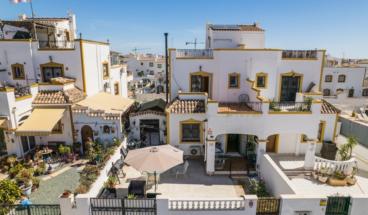 Resale - Town House - Entre Naranjos