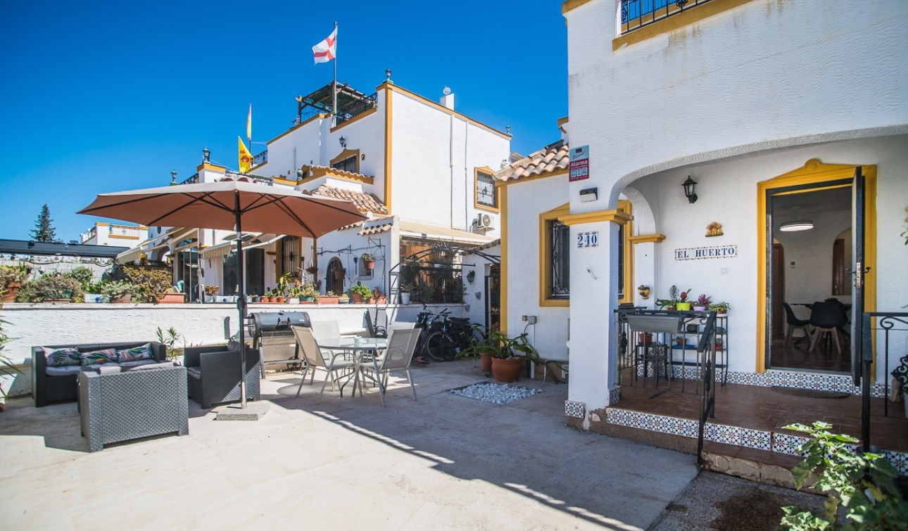 Resale - Town House - Entre Naranjos