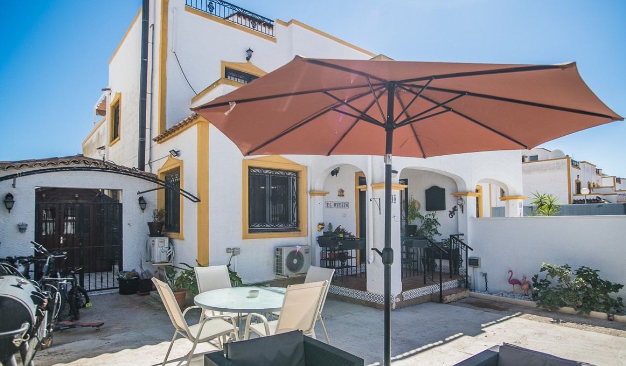 Resale - Town House - Entre Naranjos