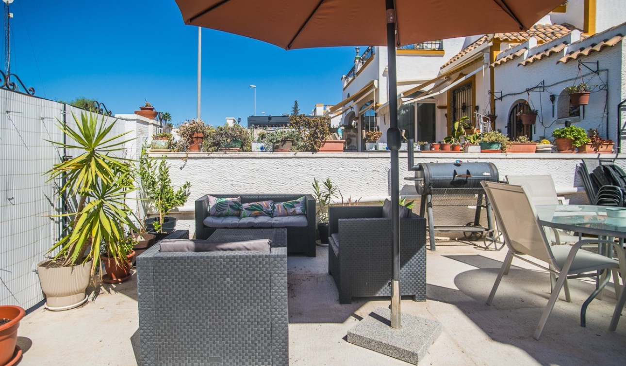 Resale - Town House - Entre Naranjos