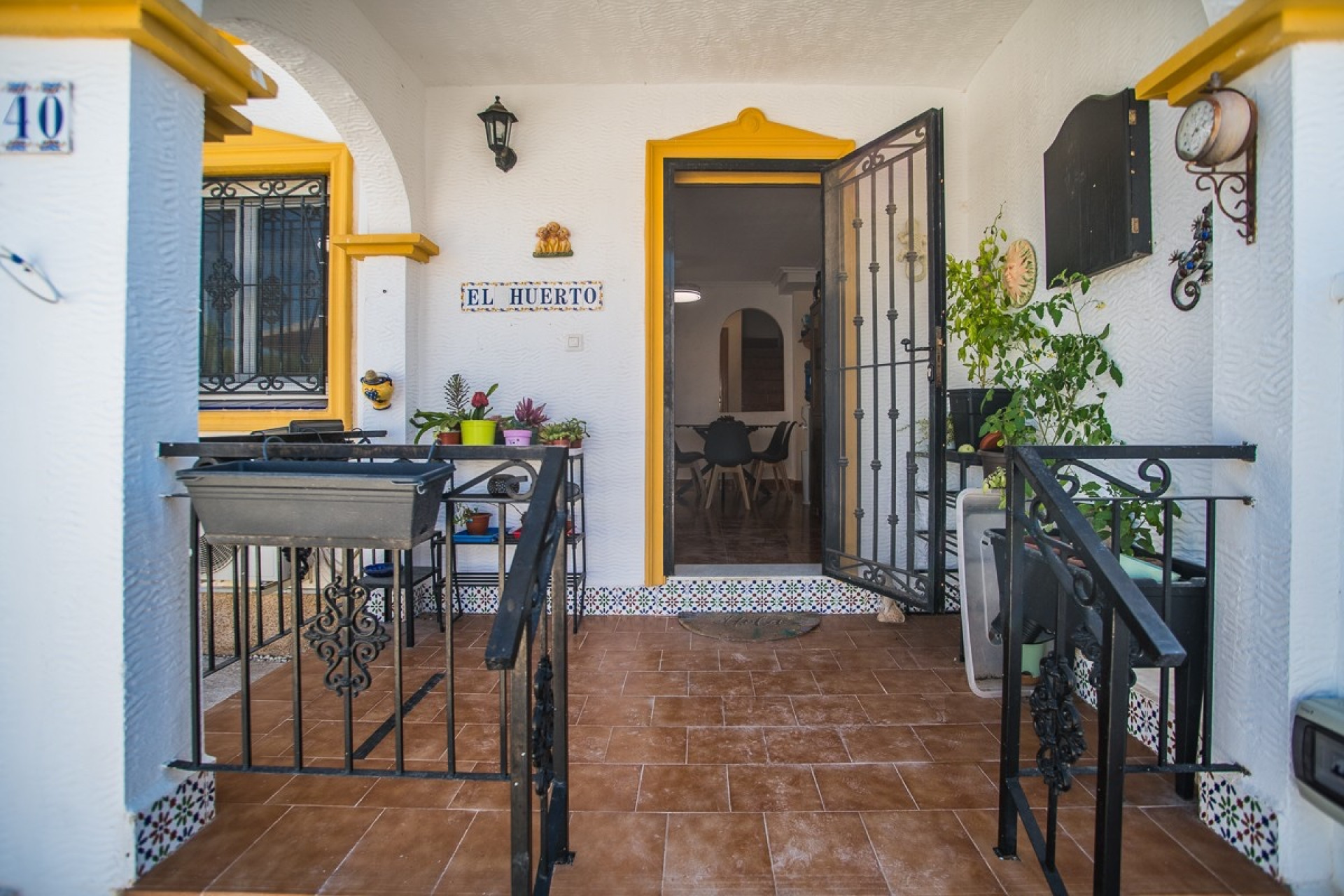 Resale - Town House - Entre Naranjos