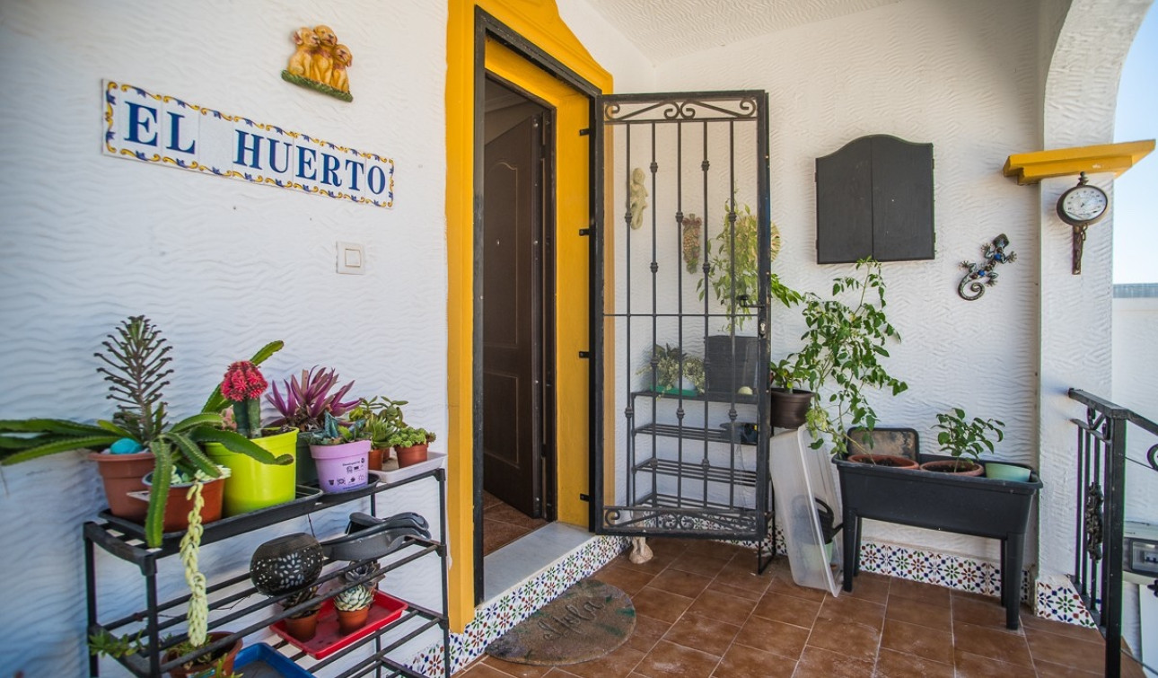 Resale - Town House - Entre Naranjos