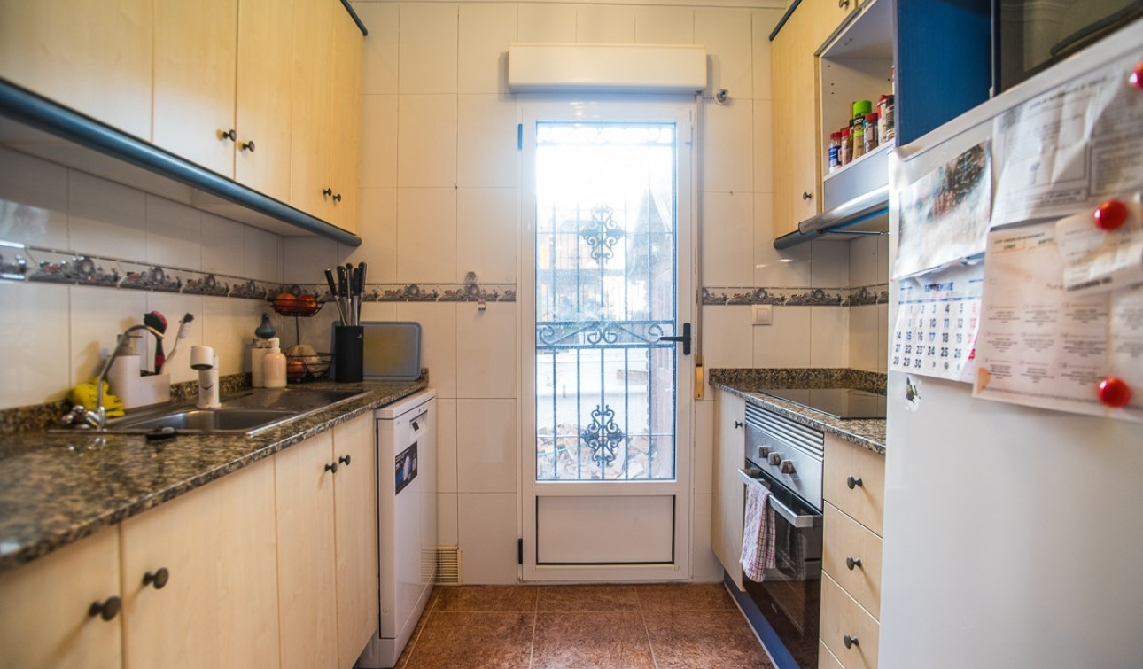 Resale - Town House - Entre Naranjos