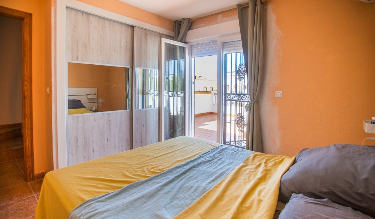 Resale - Town House - Entre Naranjos