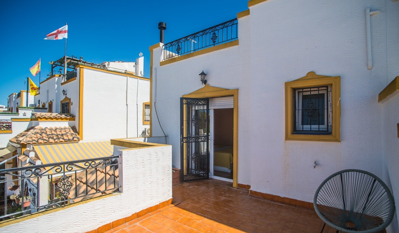 Resale - Town House - Entre Naranjos