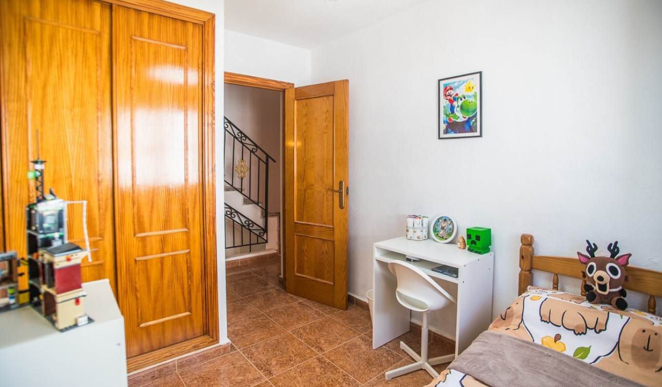 Resale - Town House - Entre Naranjos