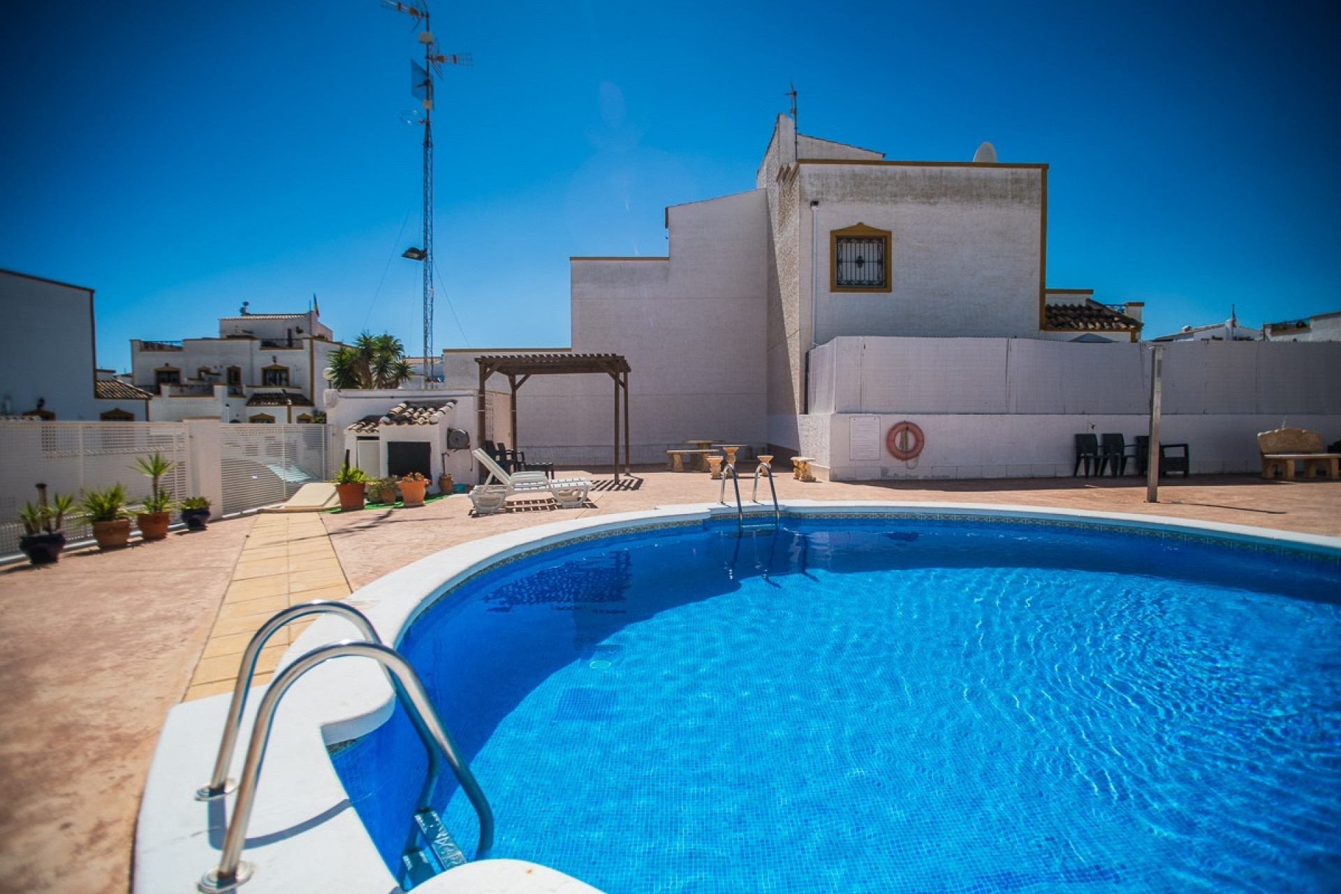 Resale - Town House - Entre Naranjos