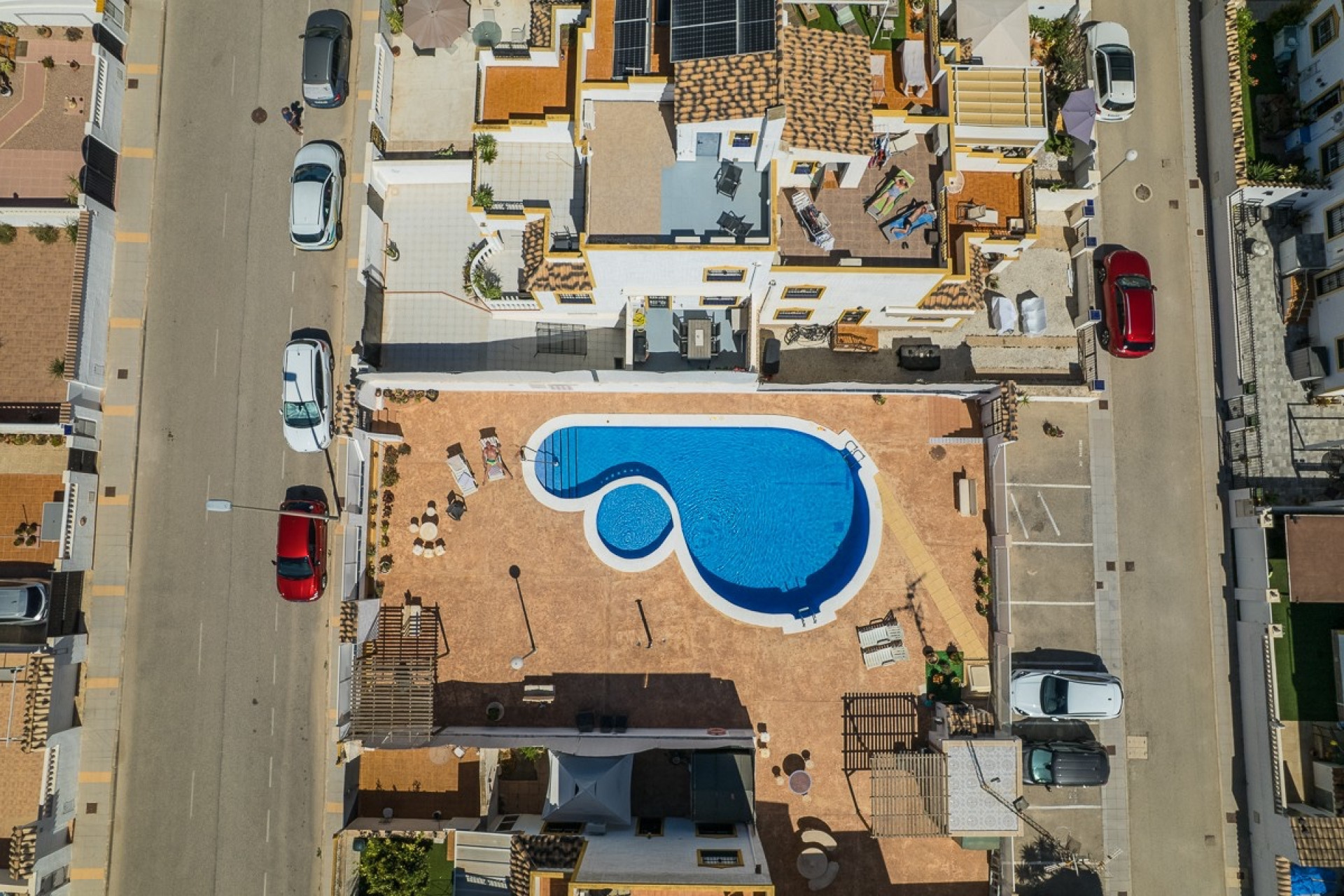 Resale - Town House - Entre Naranjos
