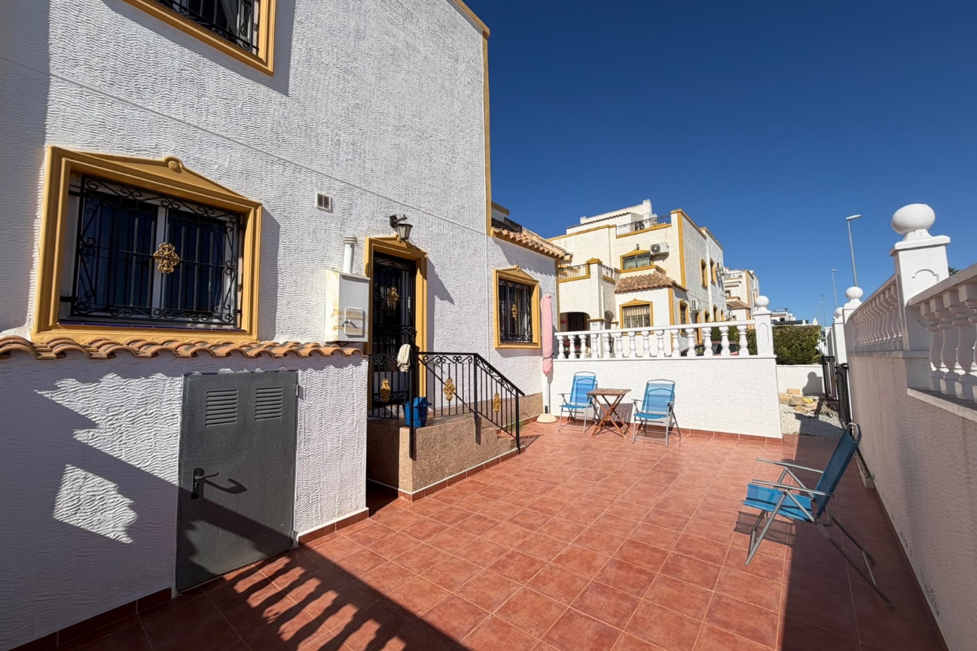 Resale - Town House - Entre Naranjos
