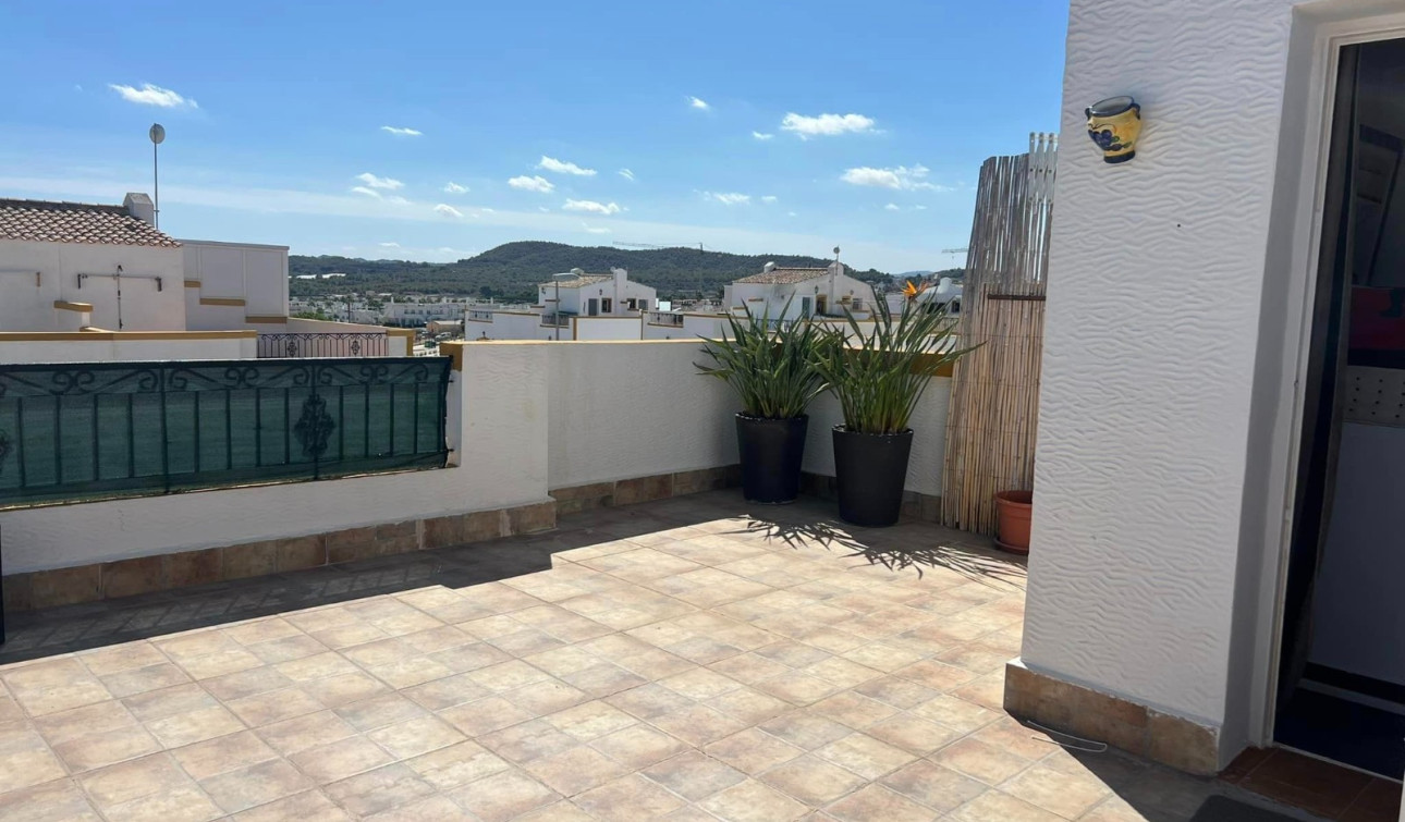 Resale - Town House - Entre Naranjos