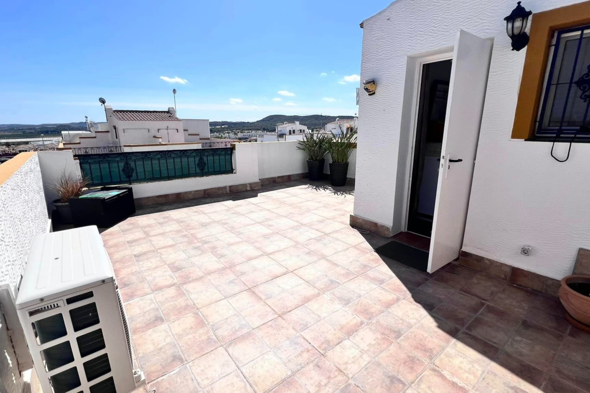 Resale - Town House - Entre Naranjos