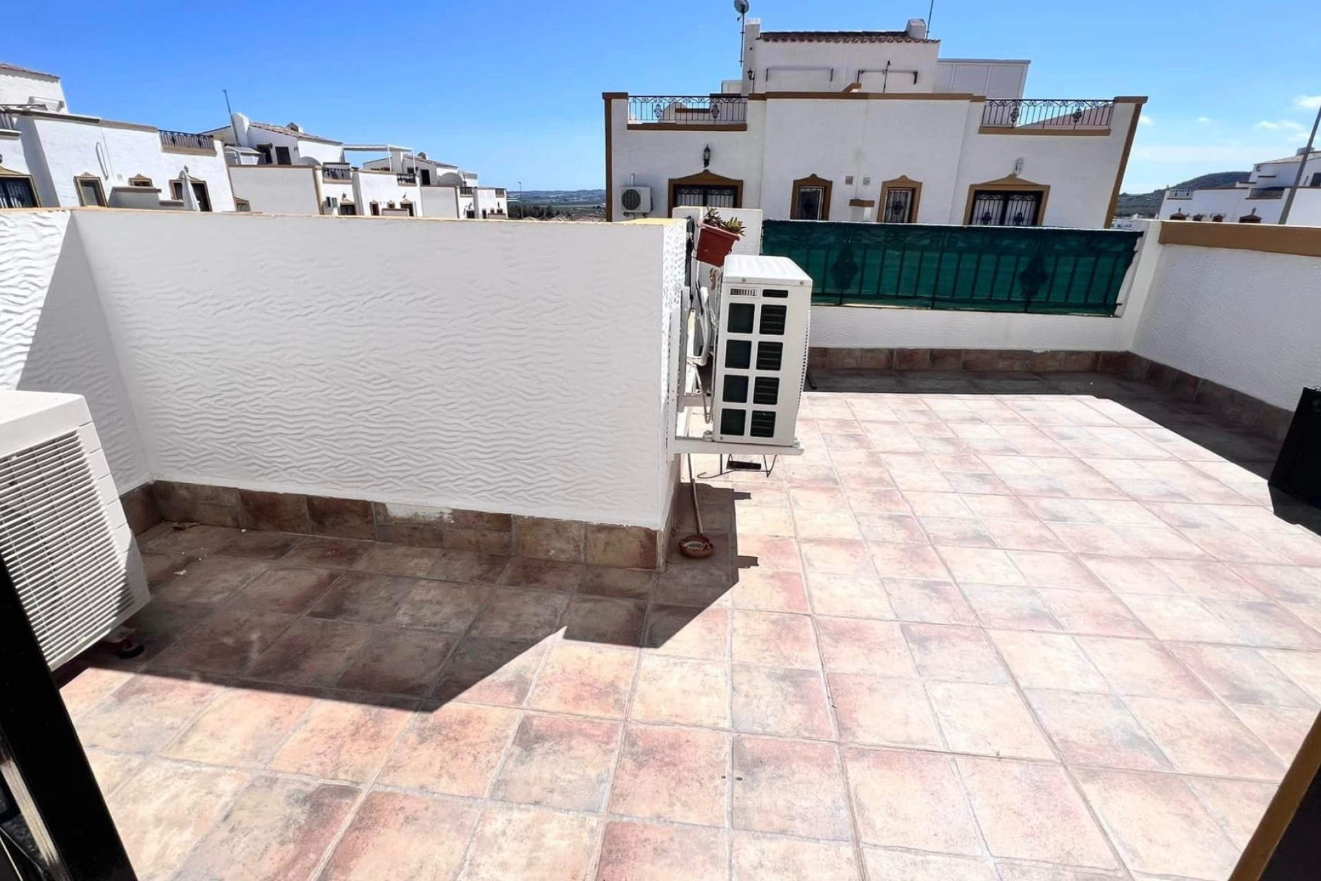 Resale - Town House - Entre Naranjos